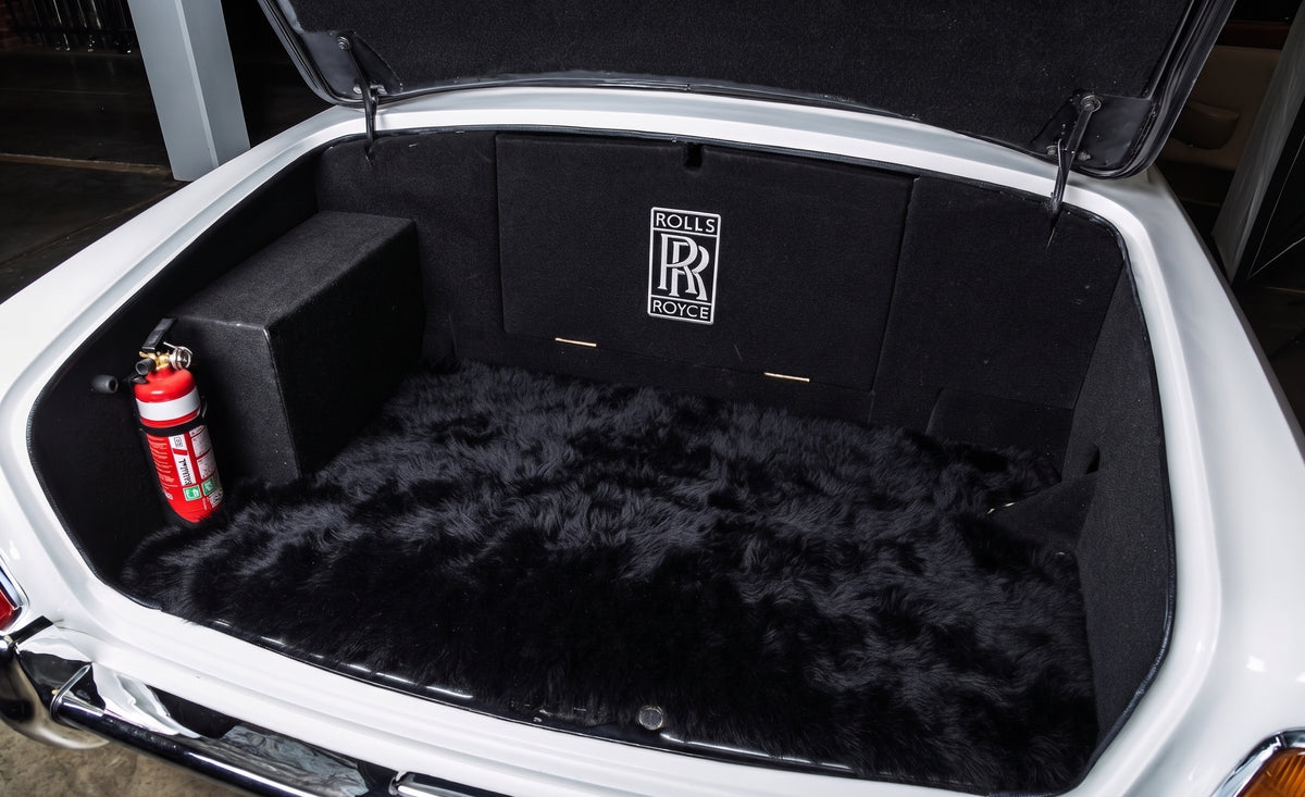 Customizable Leather Floor Mats with AW05 Pattern for Rolls Royce Shadow (1965-1977)