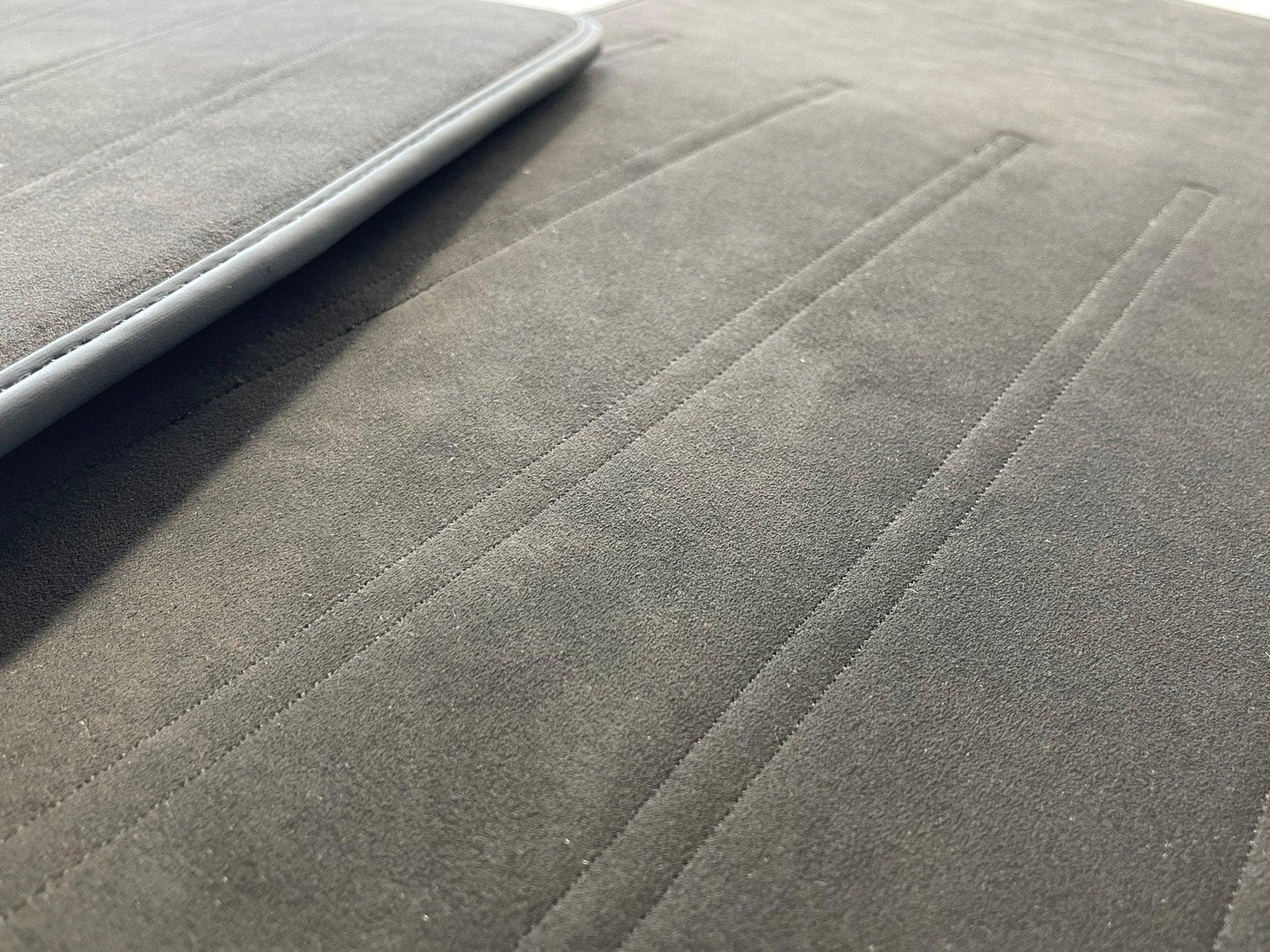 Alcantara Floor Mats For Rolls Royce Spectre (2023-2024) - AutoWin