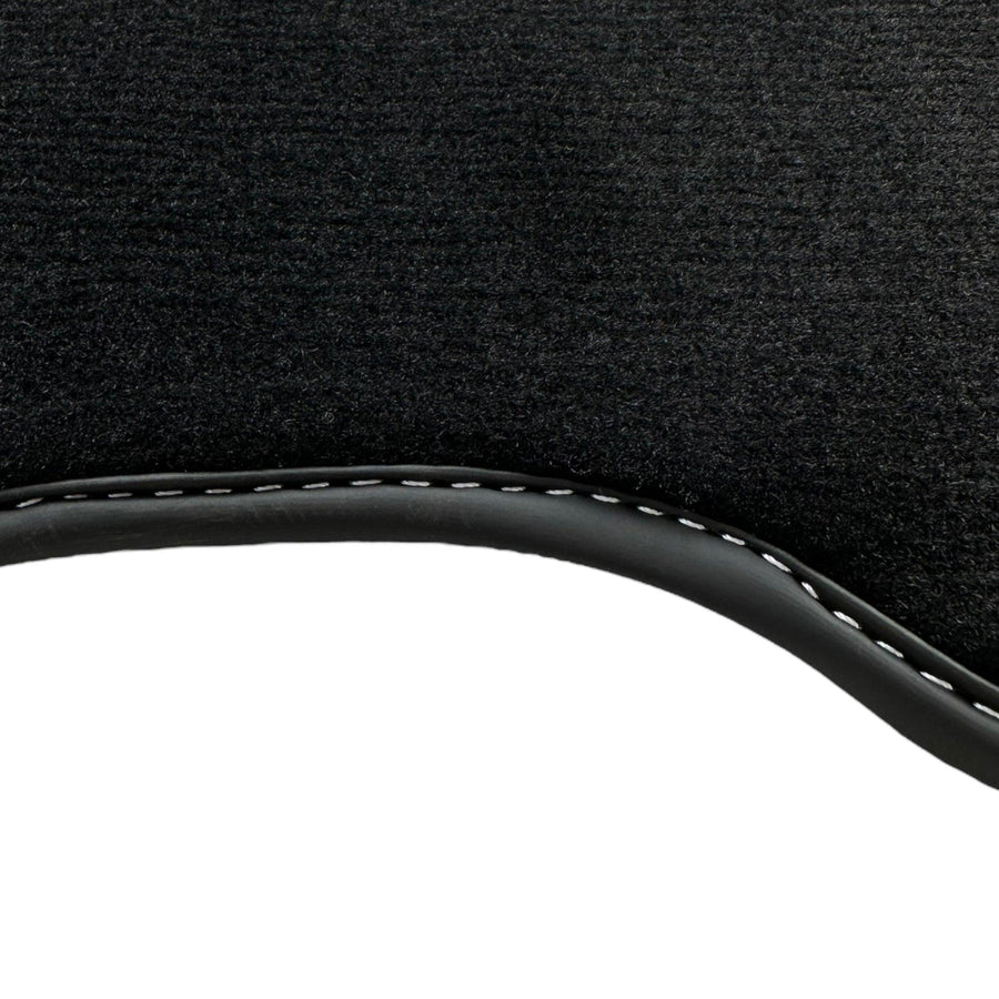 Black Floor Mats For Honda CR-V (2002-2006) - AutoWin
