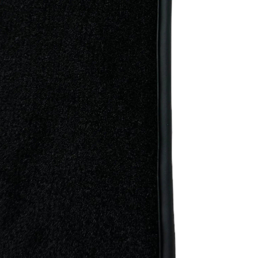 Black Floor Mats for Infiniti QX70 (2013-2020) - AutoWin