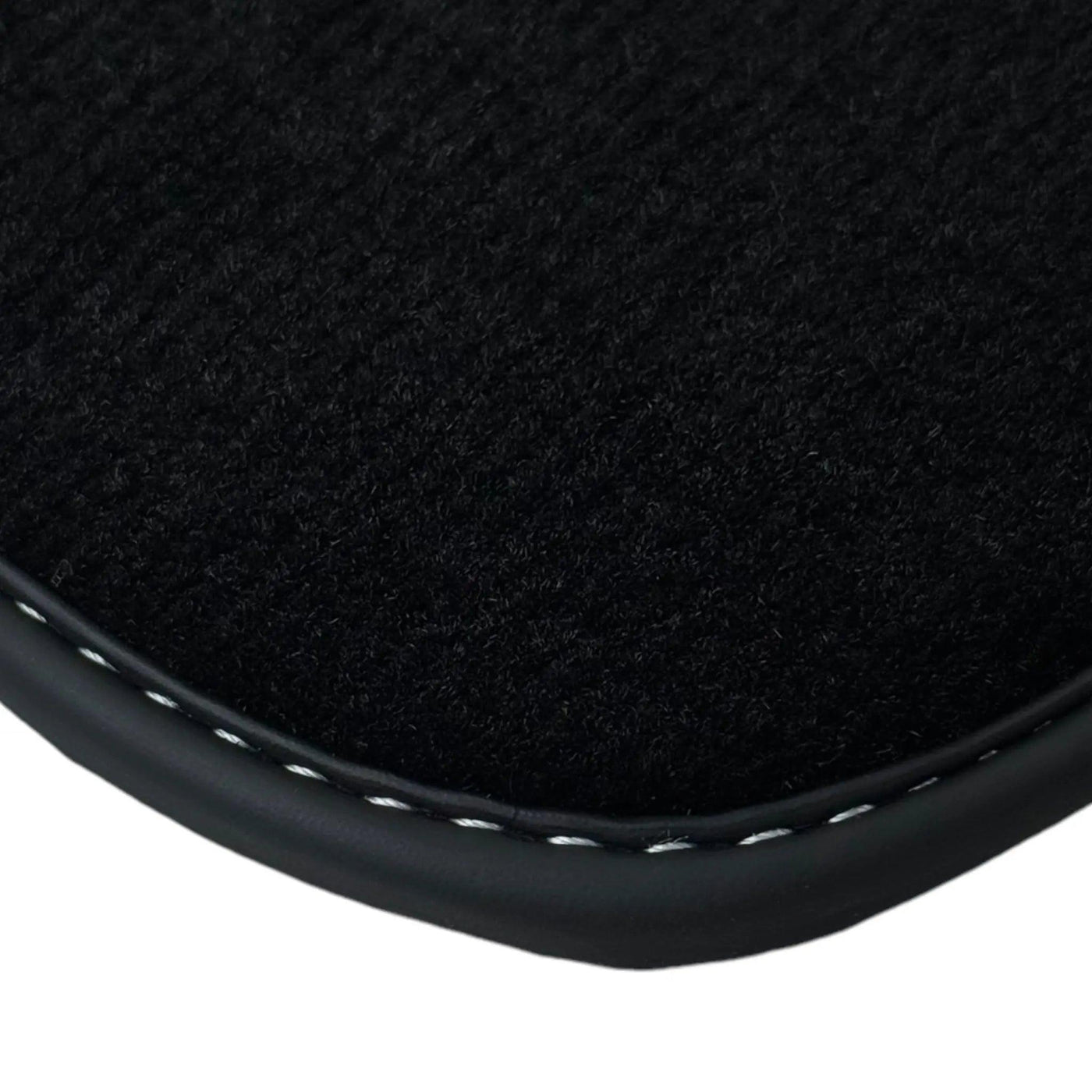 Black Floor Mats for Isuzu Jimny (2018-2024) - AutoWin