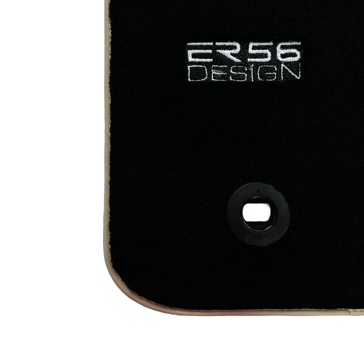 Black Floor Mats For Toyota Hilux (2005-2015) ER56 Design - AutoWin