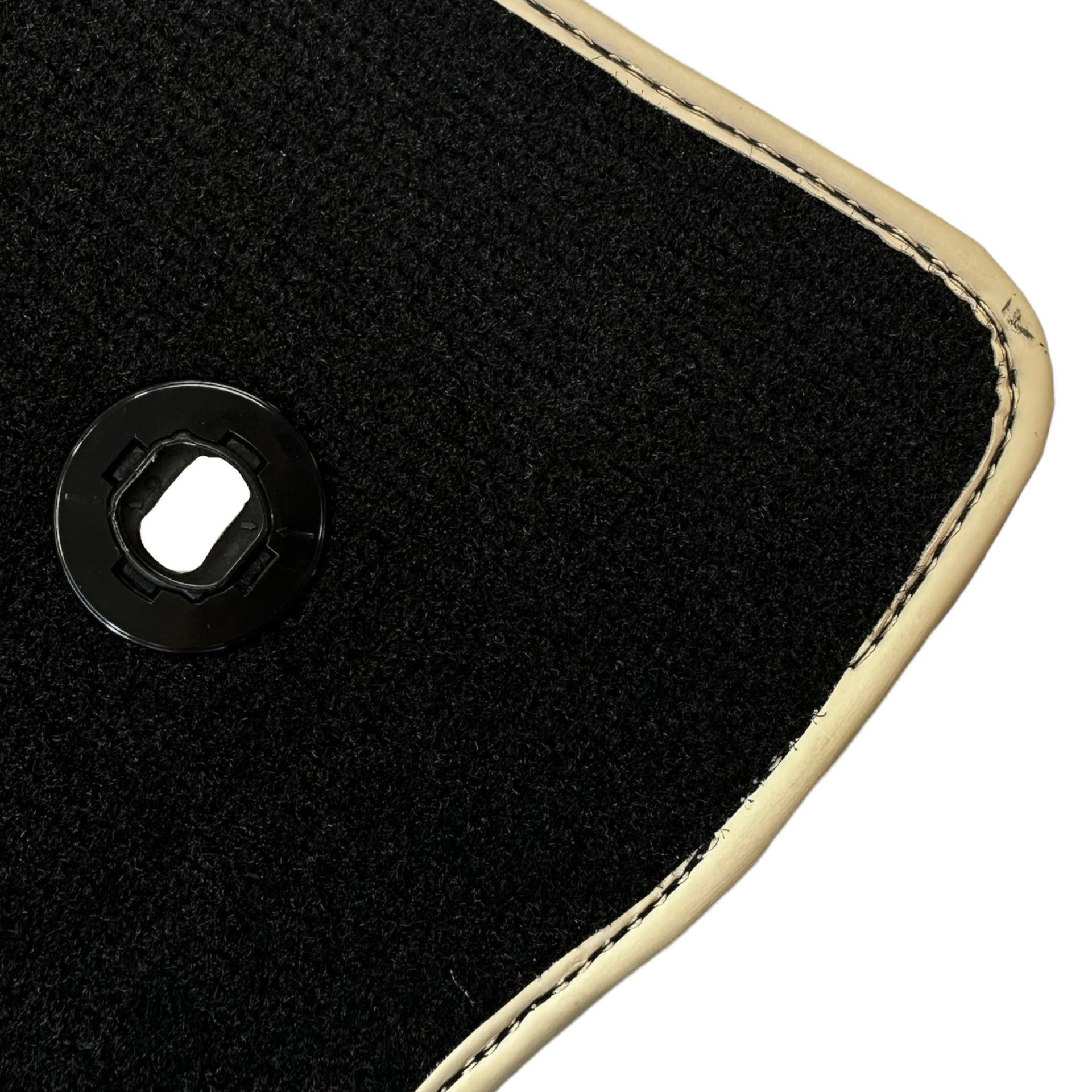 Black Floor Mats For Toyota Land Cruiser 200 (2008-2012) Beige Trim | ER56 Design - AutoWin