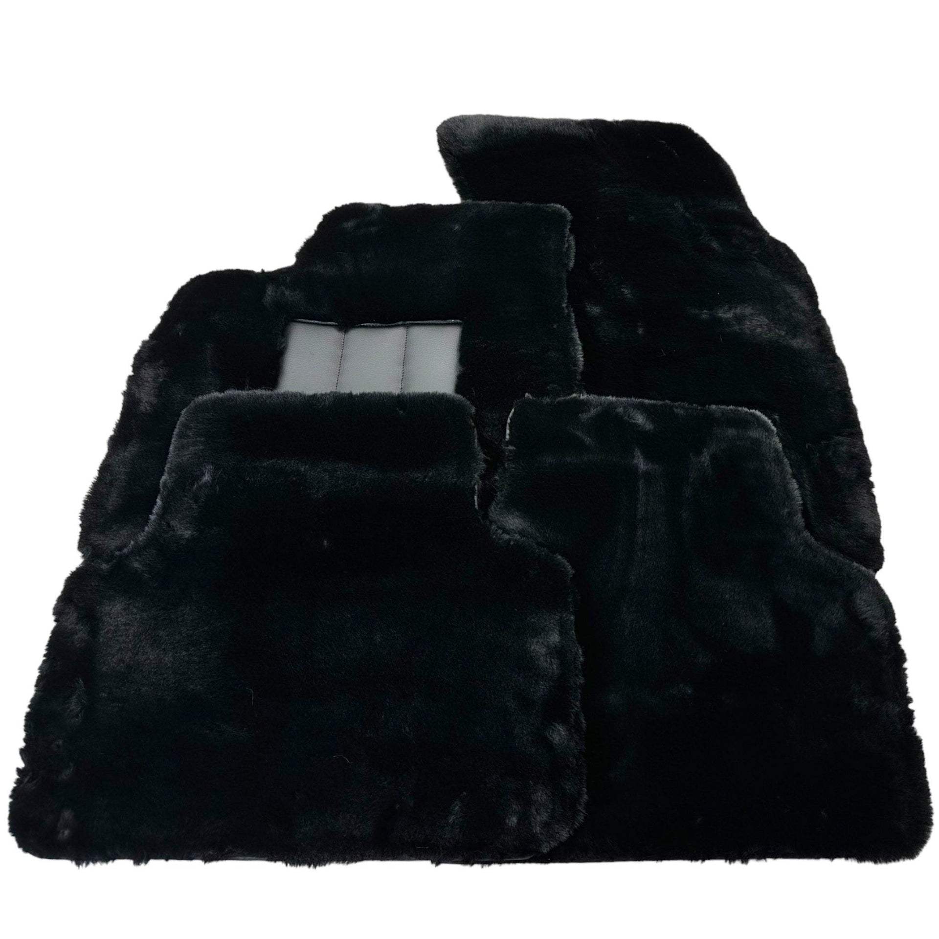 Black Sheepskin Floor Mats for Lamborghini Urus (2018-2024) | ER56 Design - AutoWin