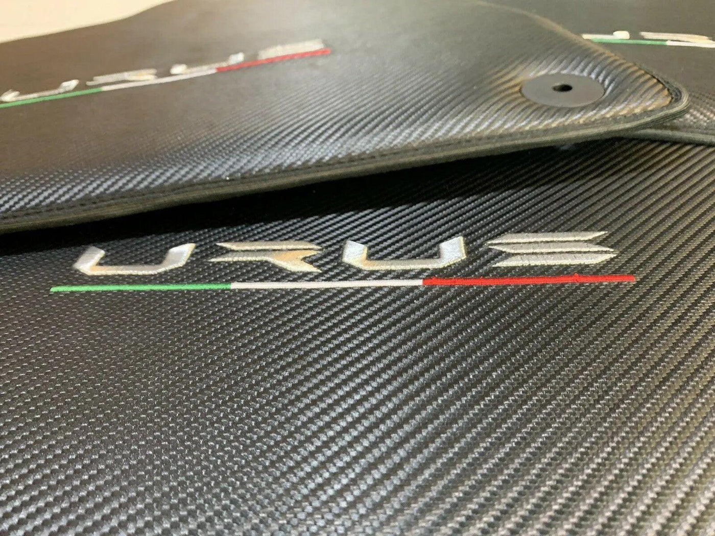Floor Mats For Lamborghini Urus Made From Carbon Fiber Leather - AutoWin