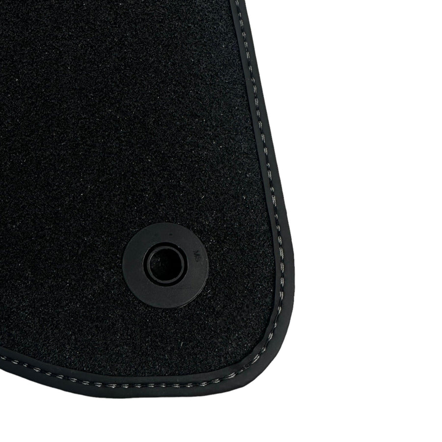 Grey Floor Mats For Mercedes-Benz C-Class W204 (2007-2014) - AutoWin