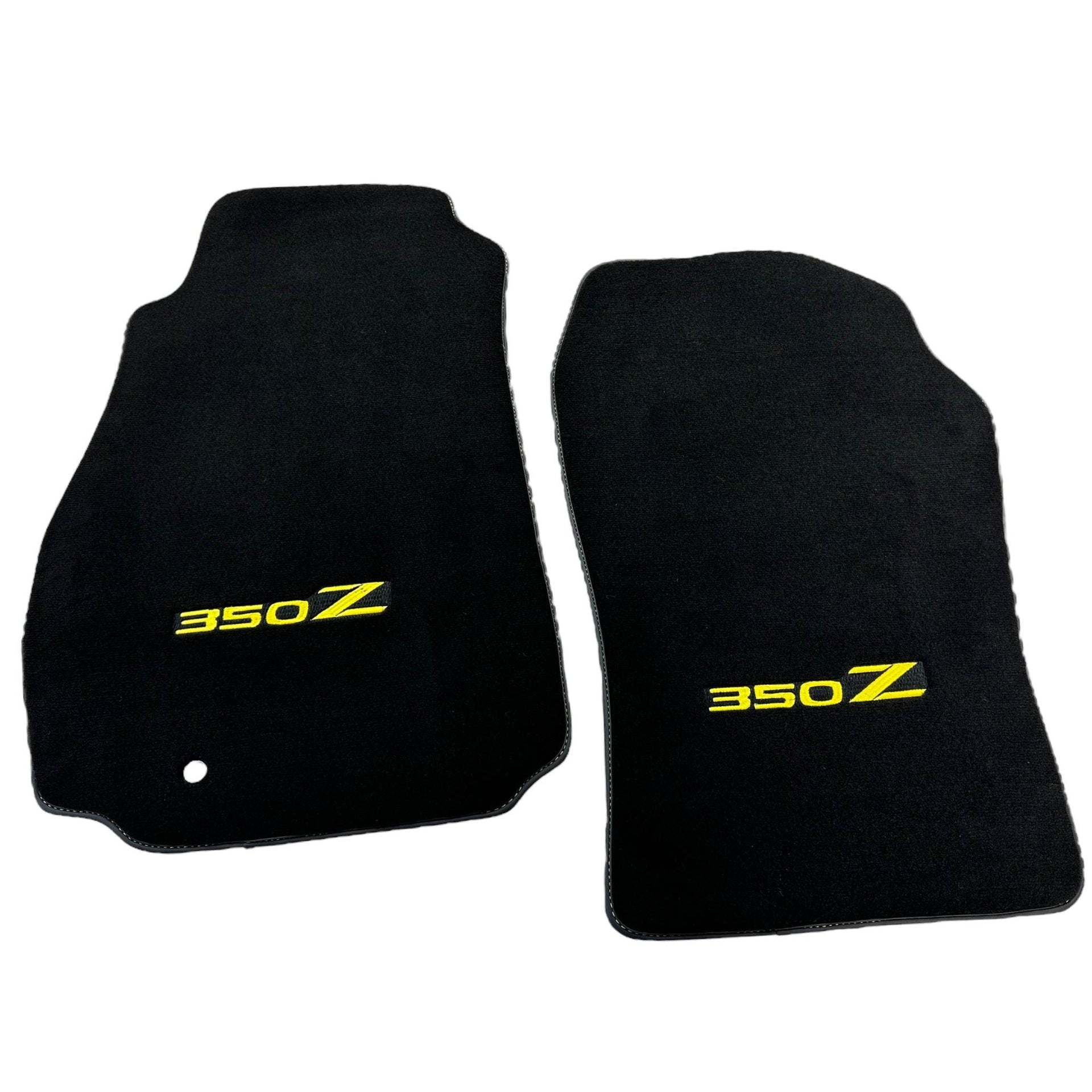 Black Floor Mats For Nissan 350Z (2003-2008) - AutoWin