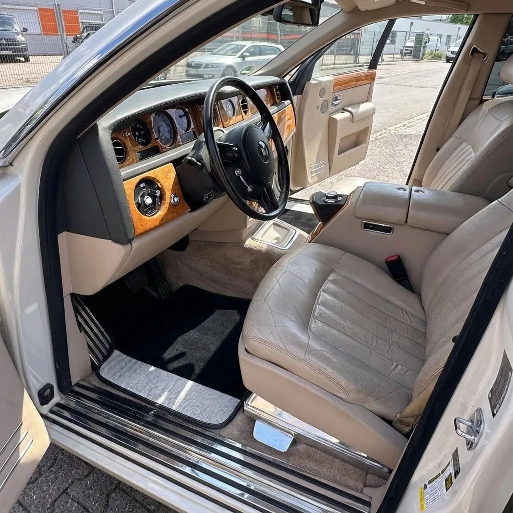Interior look of floor mats for Rolls Royce Phantom Sedan 2003-2016