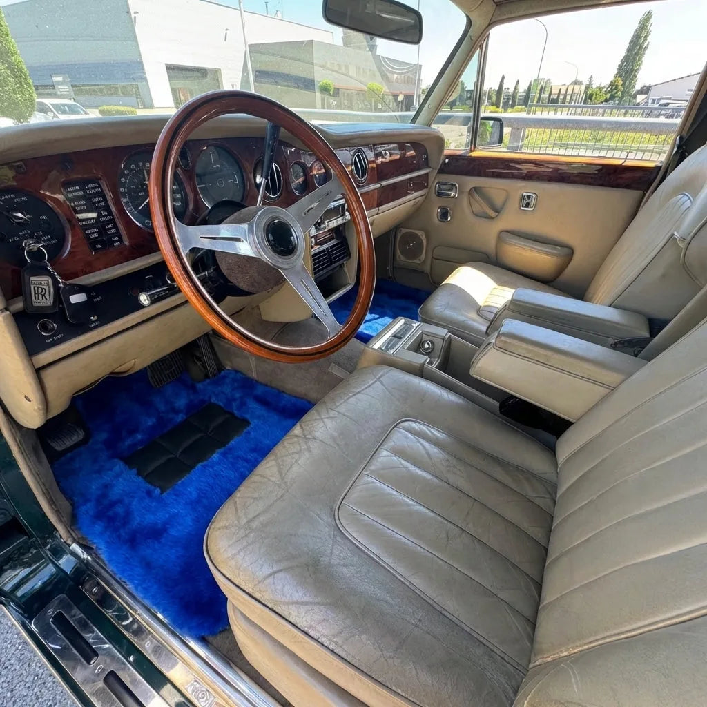 Interior look of floor mats for Rolls-Royce Wraith (2013-2023)