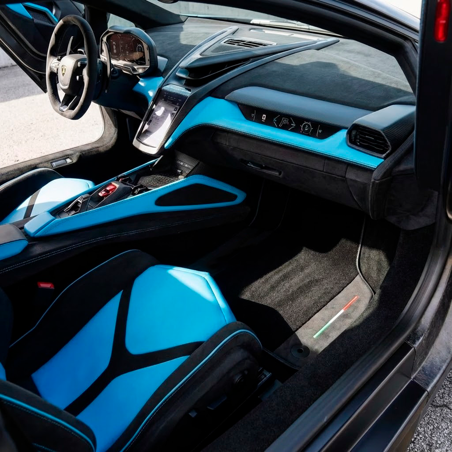 Dywaniki samochodowe na wymiar czarne dla Lamborghini Aventador S z skórą Alcantara