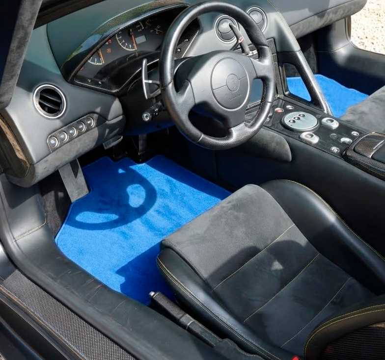 Dywaniki samochodowe na wymiar niebieskie do Lamborghini Murcielago AutoWin