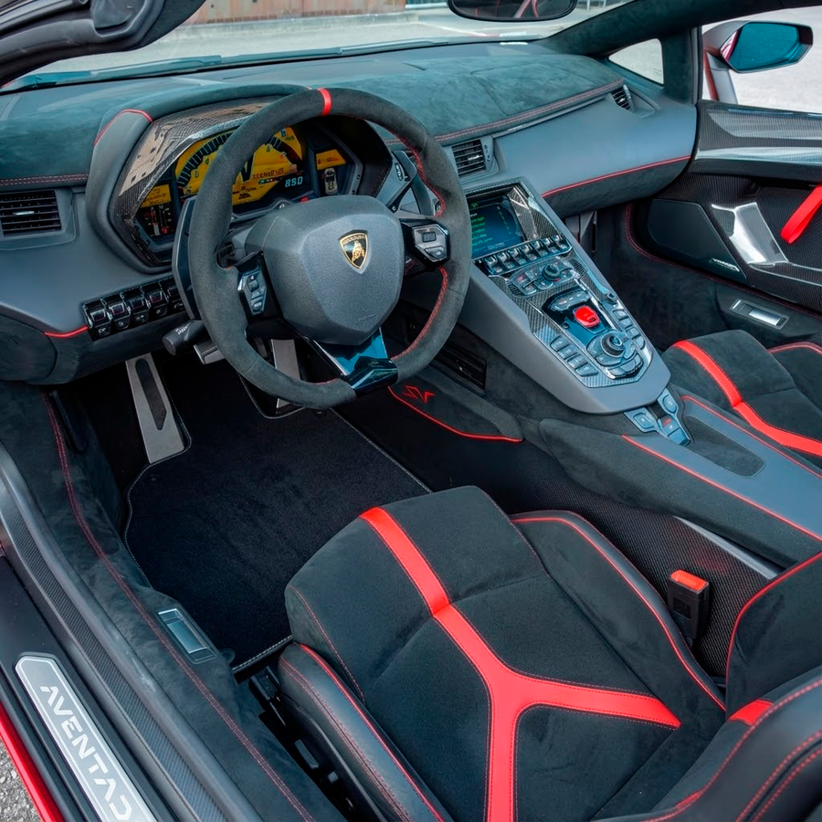 Dywaniki samochodowe na wymiar czarne dla Lamborghini Aventador SV | Edycja pomarańczowa