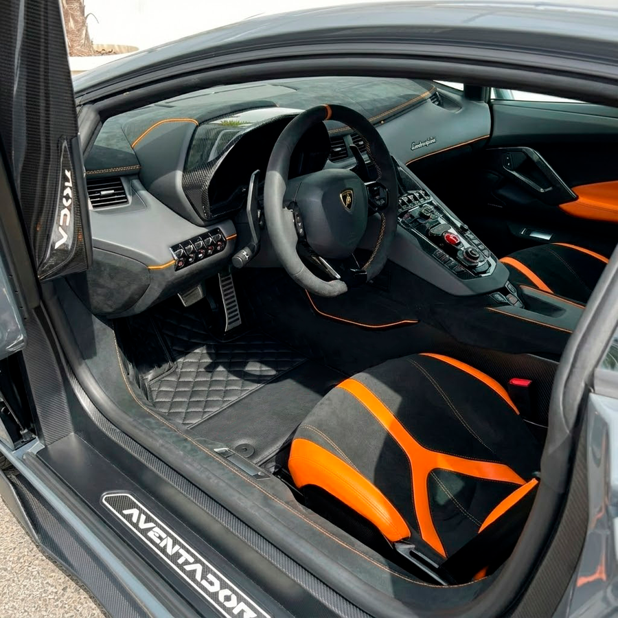 Personalizowane czarne skórzane dywaniki samochodowe do Lamborghini Aventador | Czarne przeszycia