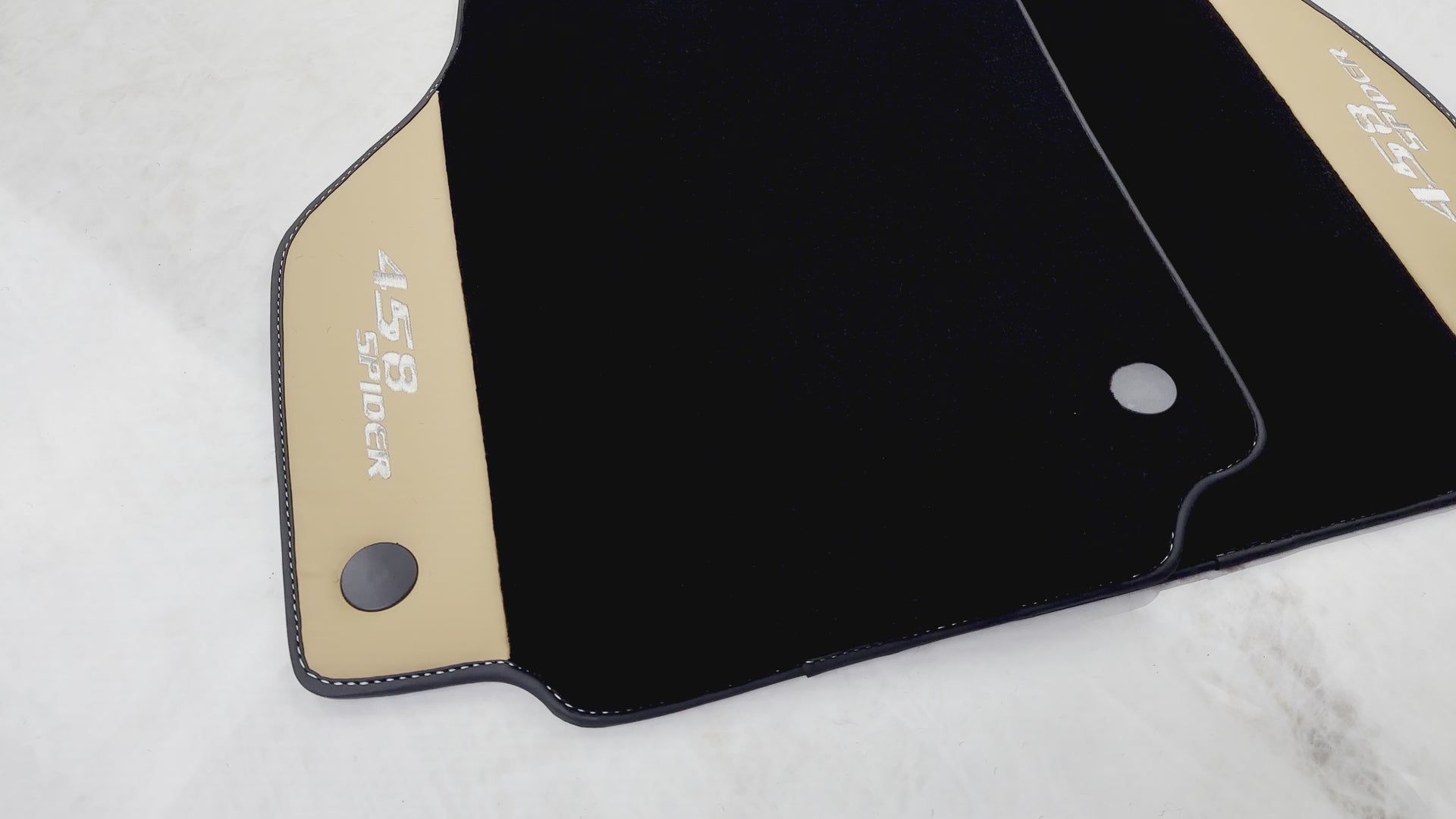 Mata samochodowe do Ferrari 458 Spider (2012-2015) z beżowej skóry Nappa Tradizione - AutoWin