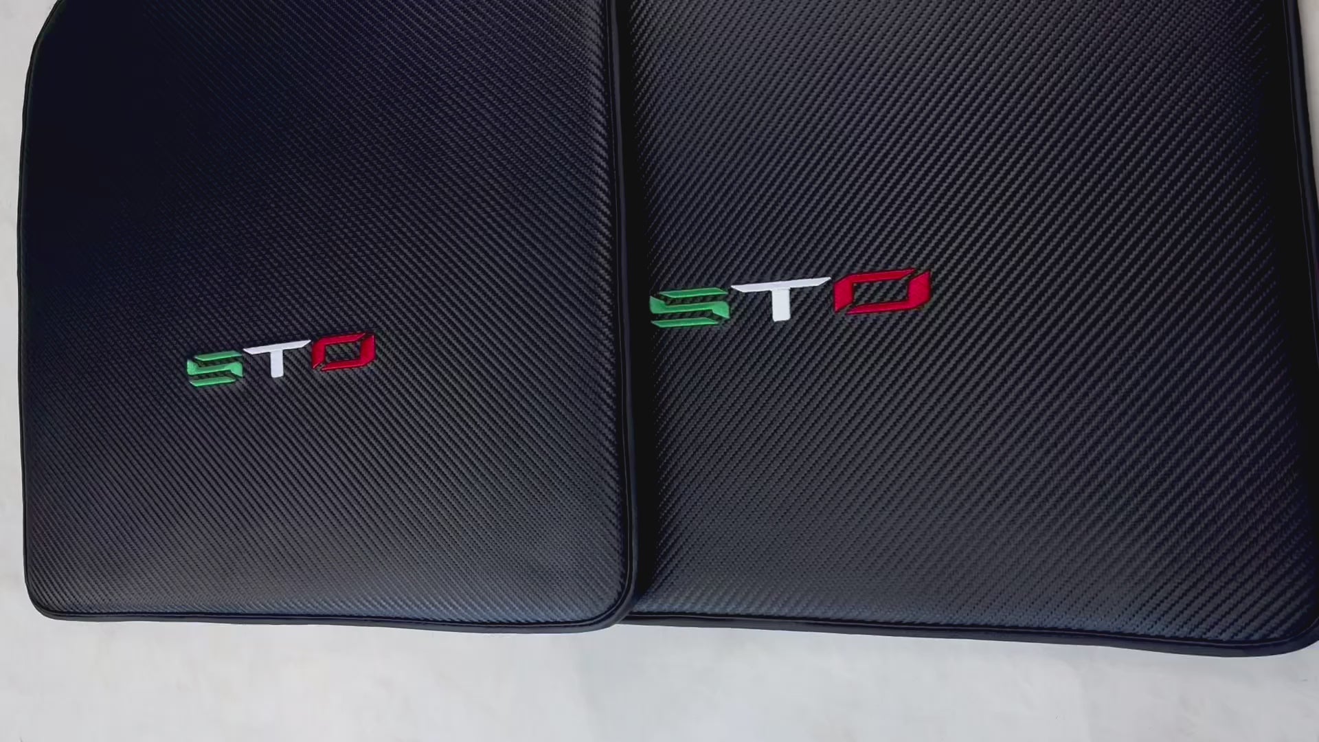 Carbon Fiber Black Floor Mats for Lamborghini Huracan STO - AutoWin.EU