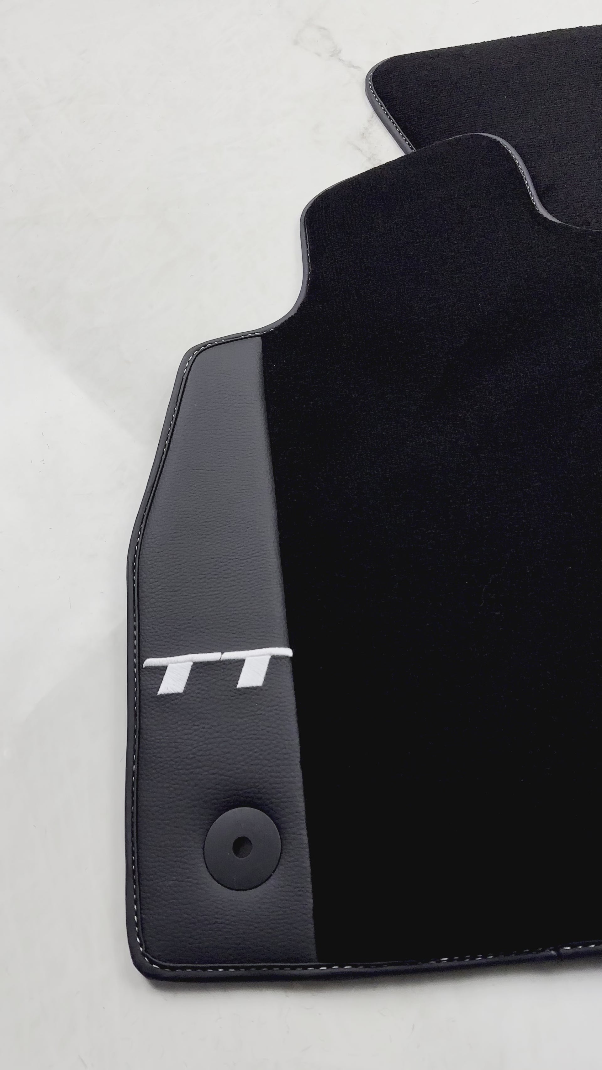 Czarne maty samochodowe do Audi TT MK1 Coupe (1998-2006) ze skóry - AutoWin