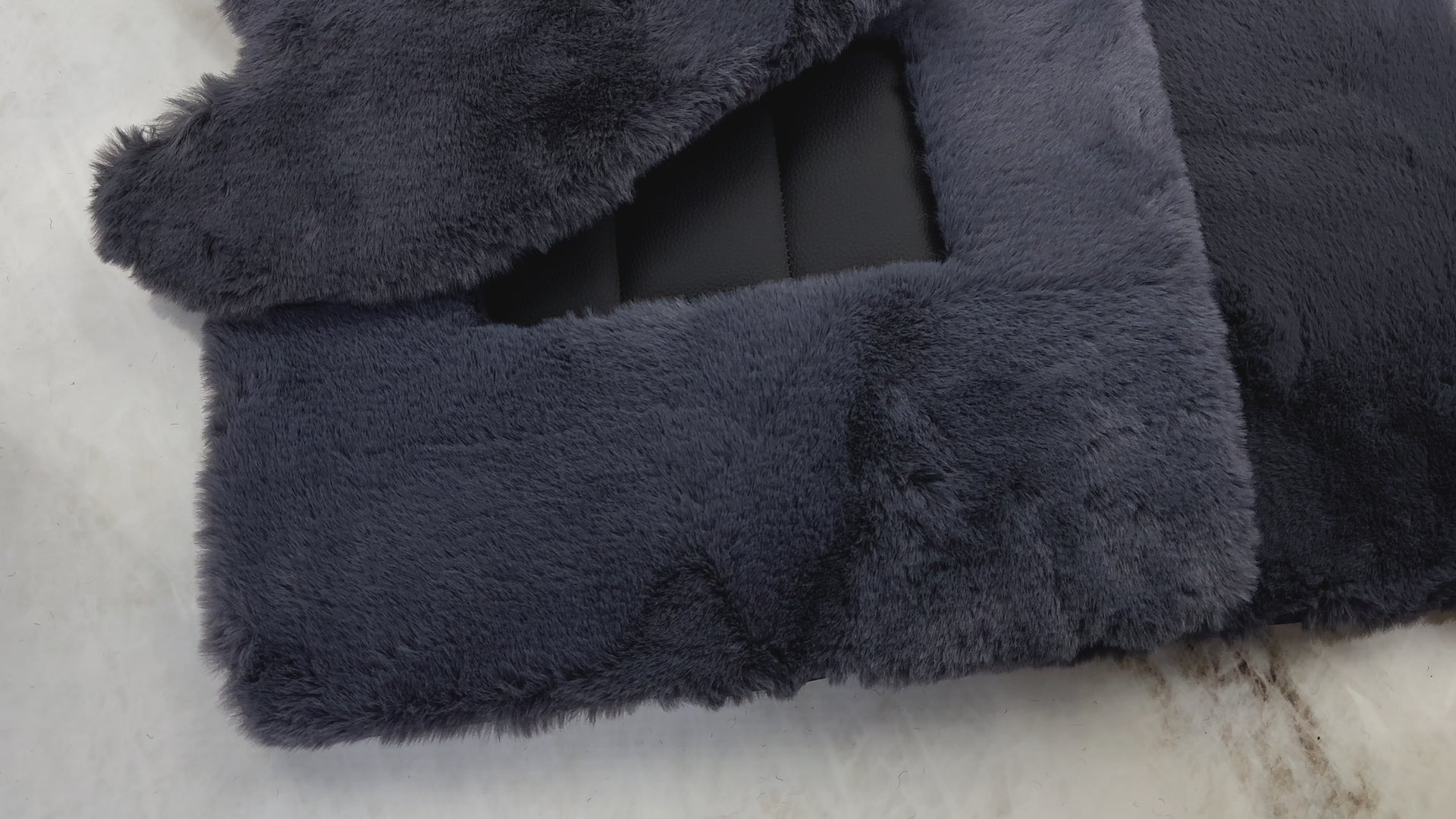 Szare dywaniki samochodowe z owczej skóry dla Bentley Continental GT (2011–2018) Design Er56 - ER56 Design