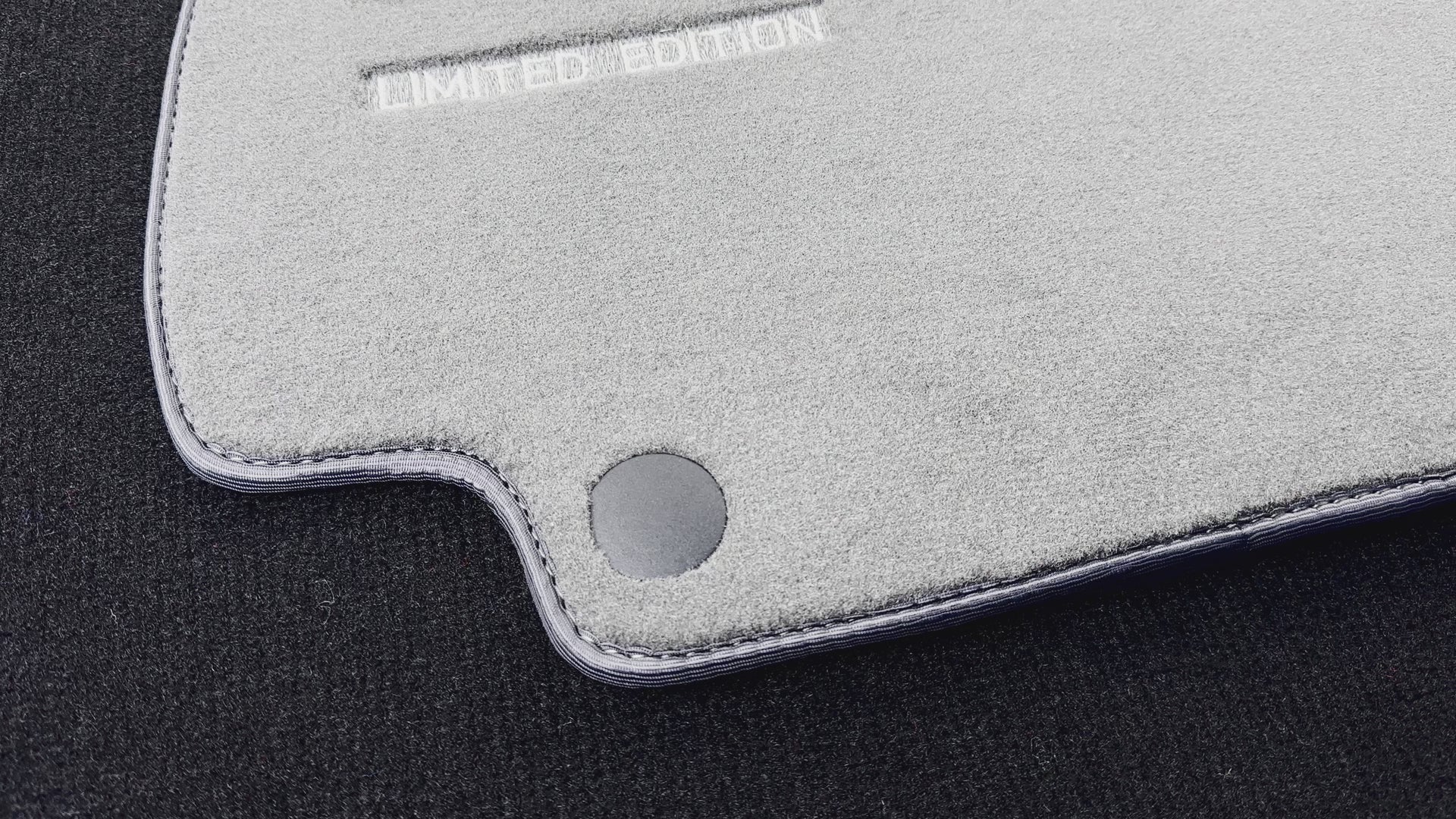 Szare dywaniki samochodowe dla Mercedes Benz E-Class W213 Sedan (2016-2020) | Edycja Limitowana - AutoWin