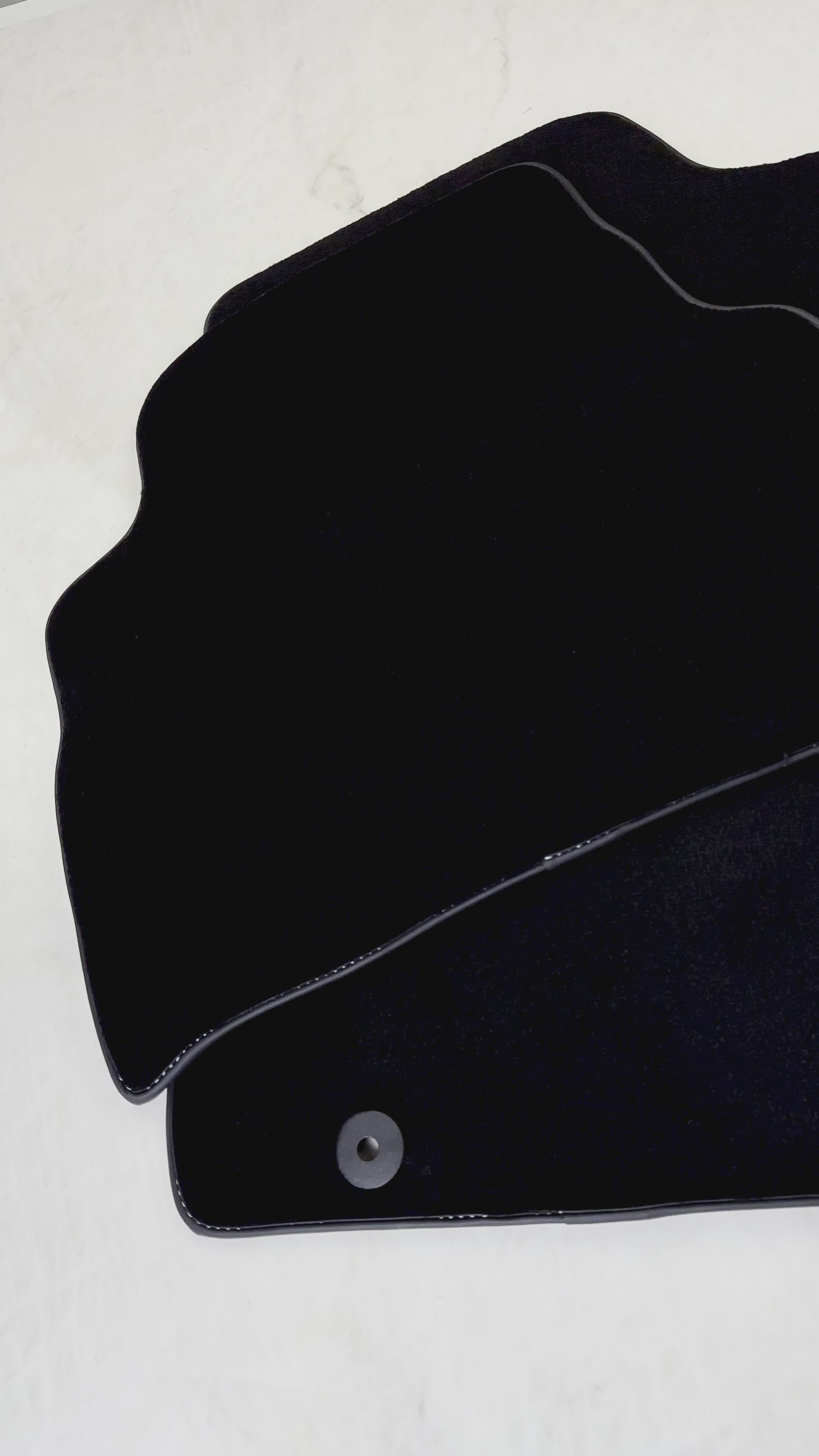 Czarne dywaniki samochodowe do Forda C-Max (2003-2010) - AutoWin