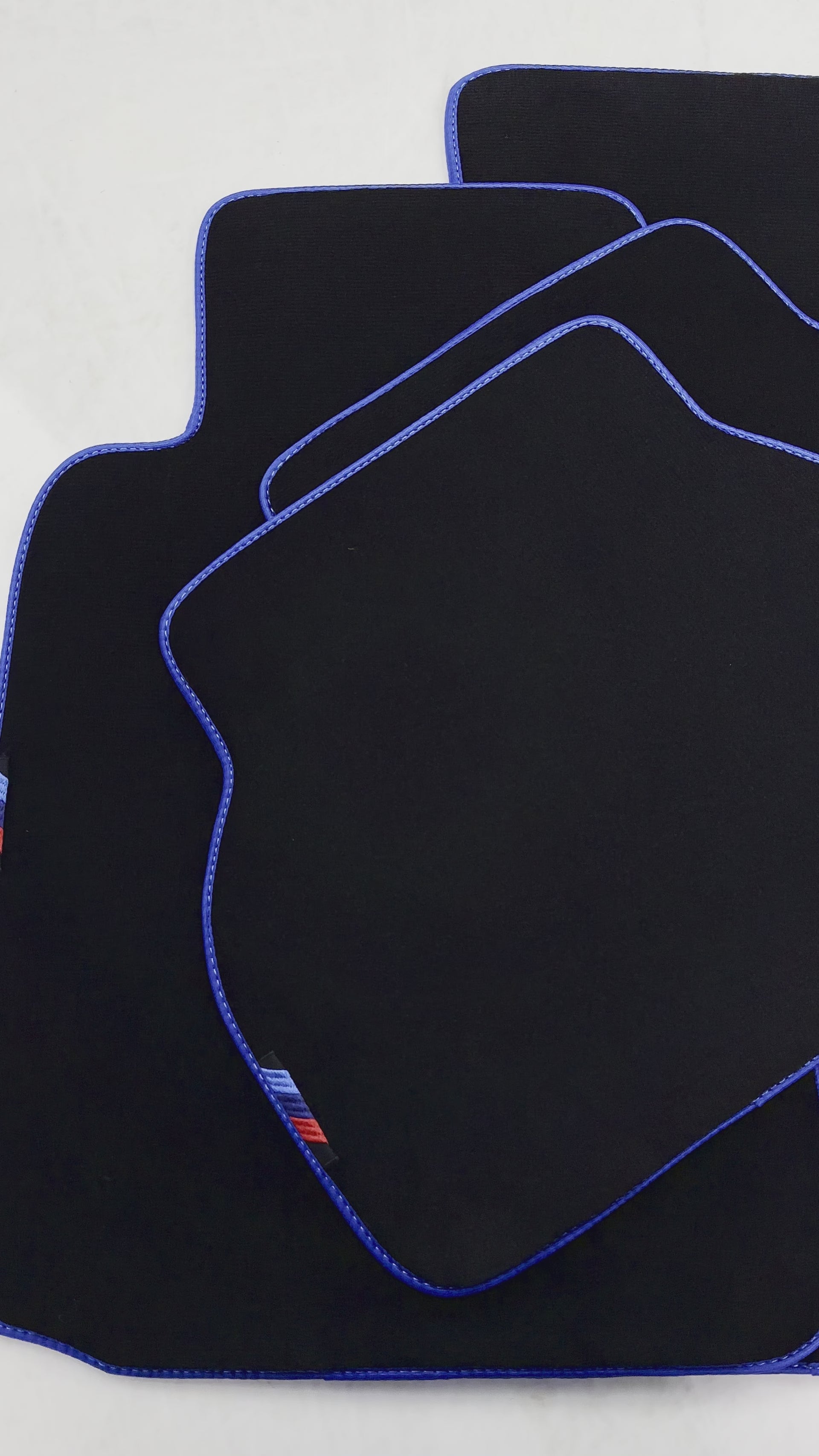 Czarne dywaniki samochodowe do BMW M5 E39 z pakietem M - AutoWin