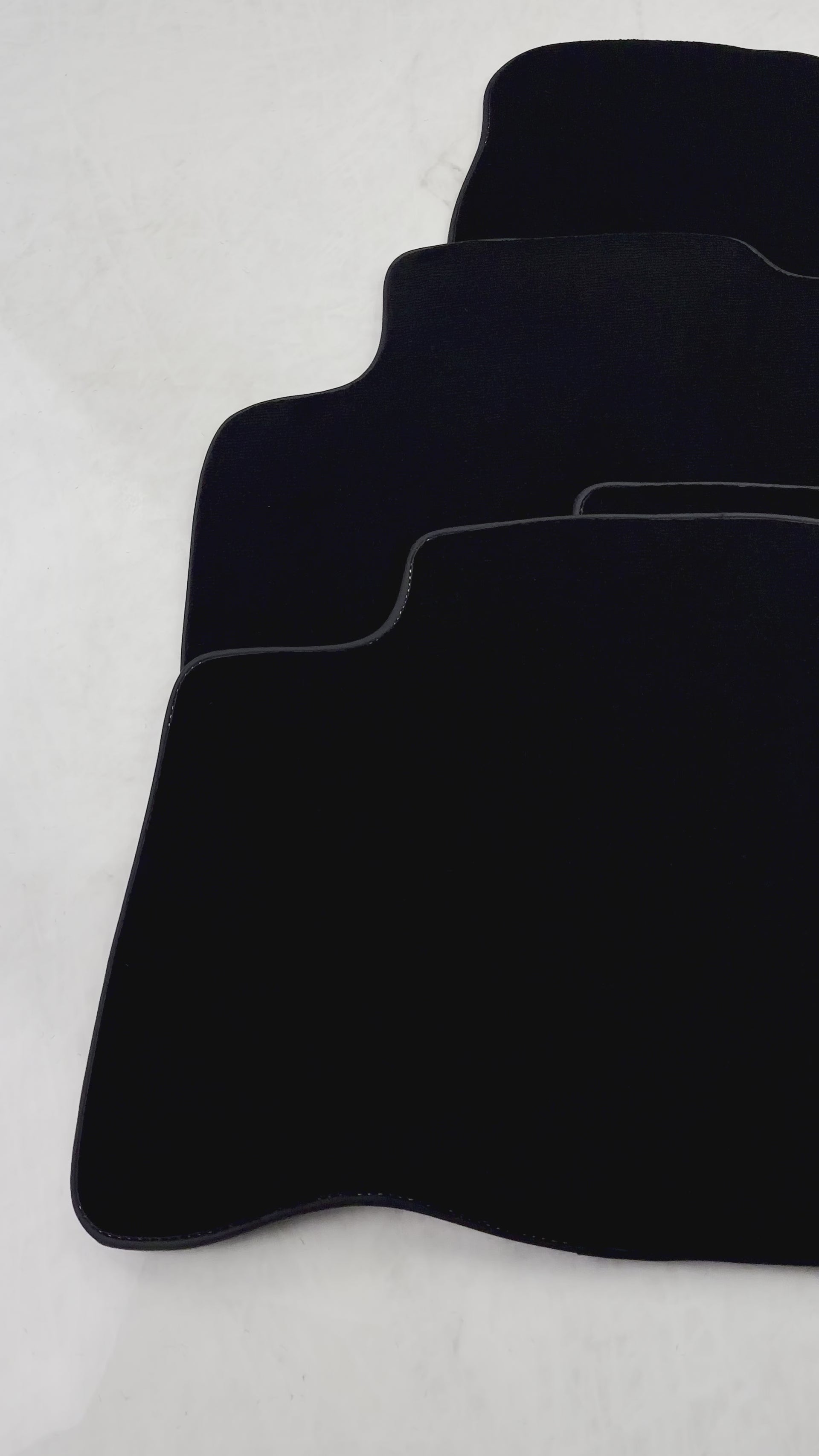 Czarne dywaniki samochodowe do Lexusa NX (2014-2022) - AutoWin