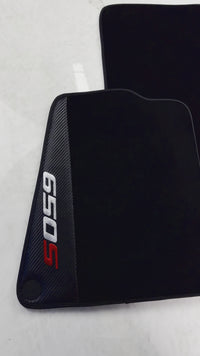 Czarne dywaniki samochodowe do McLaren 650S szyte na miarę z karbonową skórą