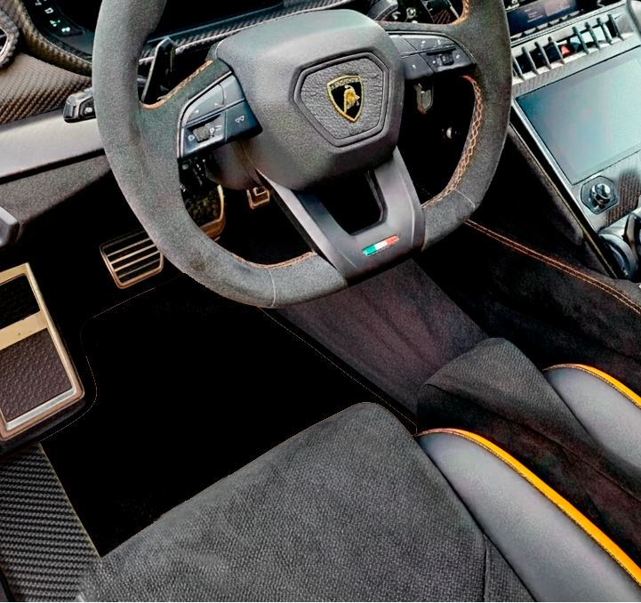 Personalizowane czarne dywaniki samochodowe do Lamborghini Urus z włókna węglowego