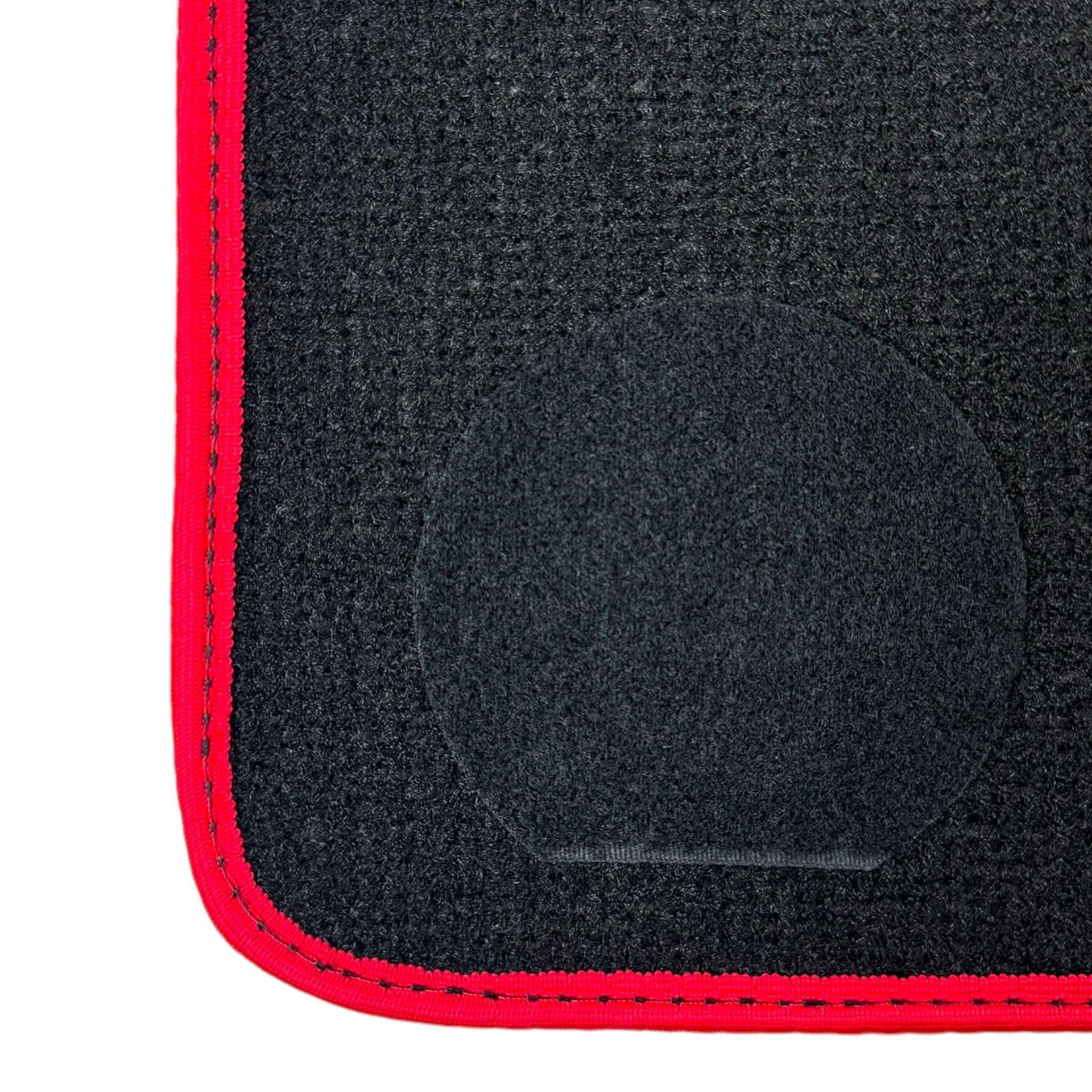 Black Floor Mats For BMW 5 Series F07 Gt | Red Trim - AutoWin