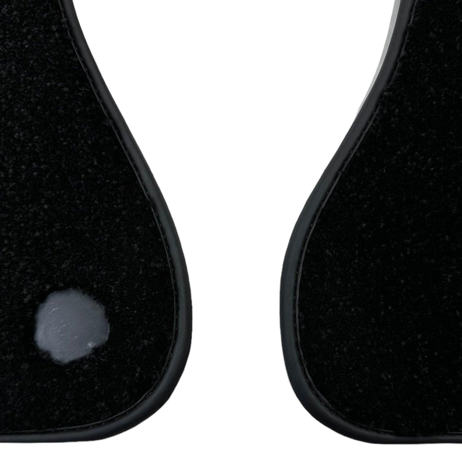 Black Luxury Floor Mats For Mercedes Benz C-Class W202 Sedan (1993-2000) | ER56 Design - AutoWin