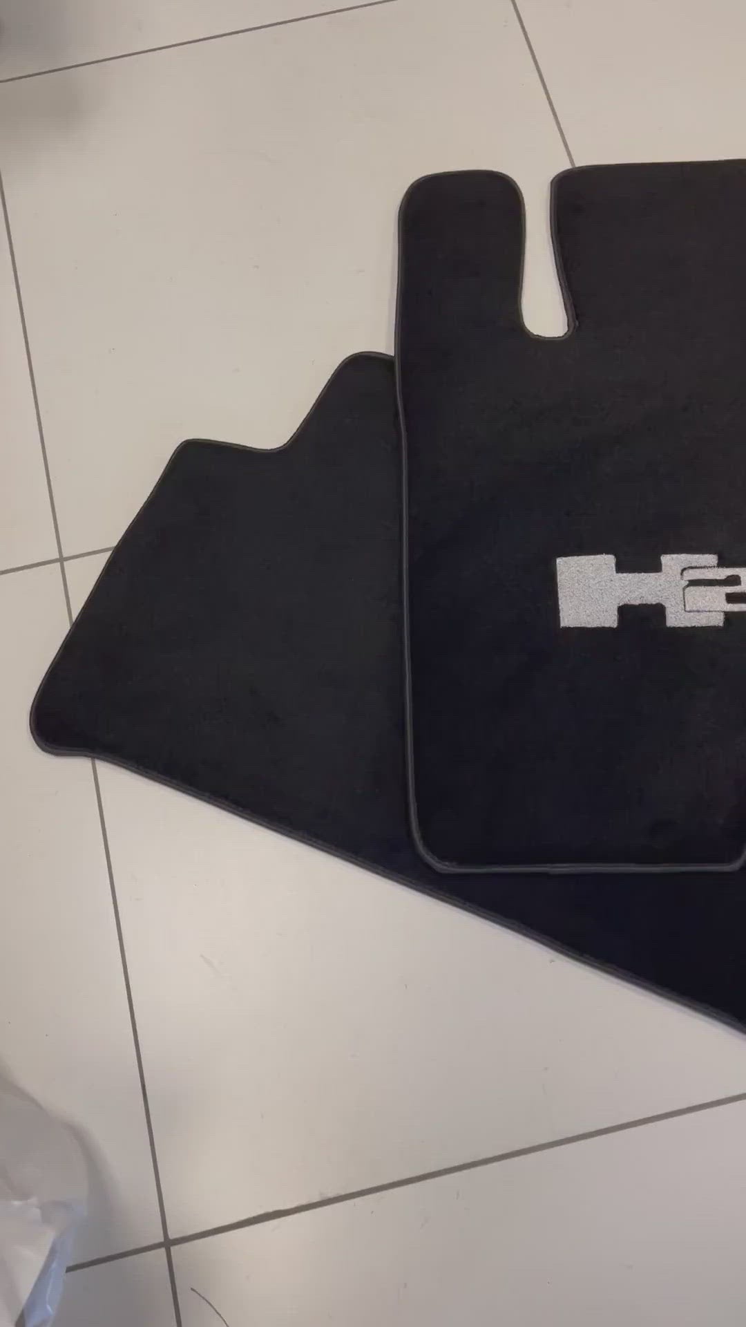 Floor Mats For Hummer H2 2003-2009 Tailored Black Carpets - AutoWin.EU