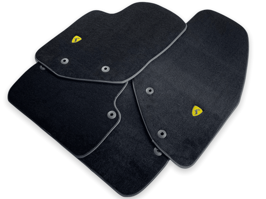 Floor Mats For Volvo 740 (1984-1993) - AutoWin